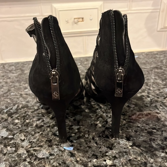 Sexy heels - Picture 2 of 4